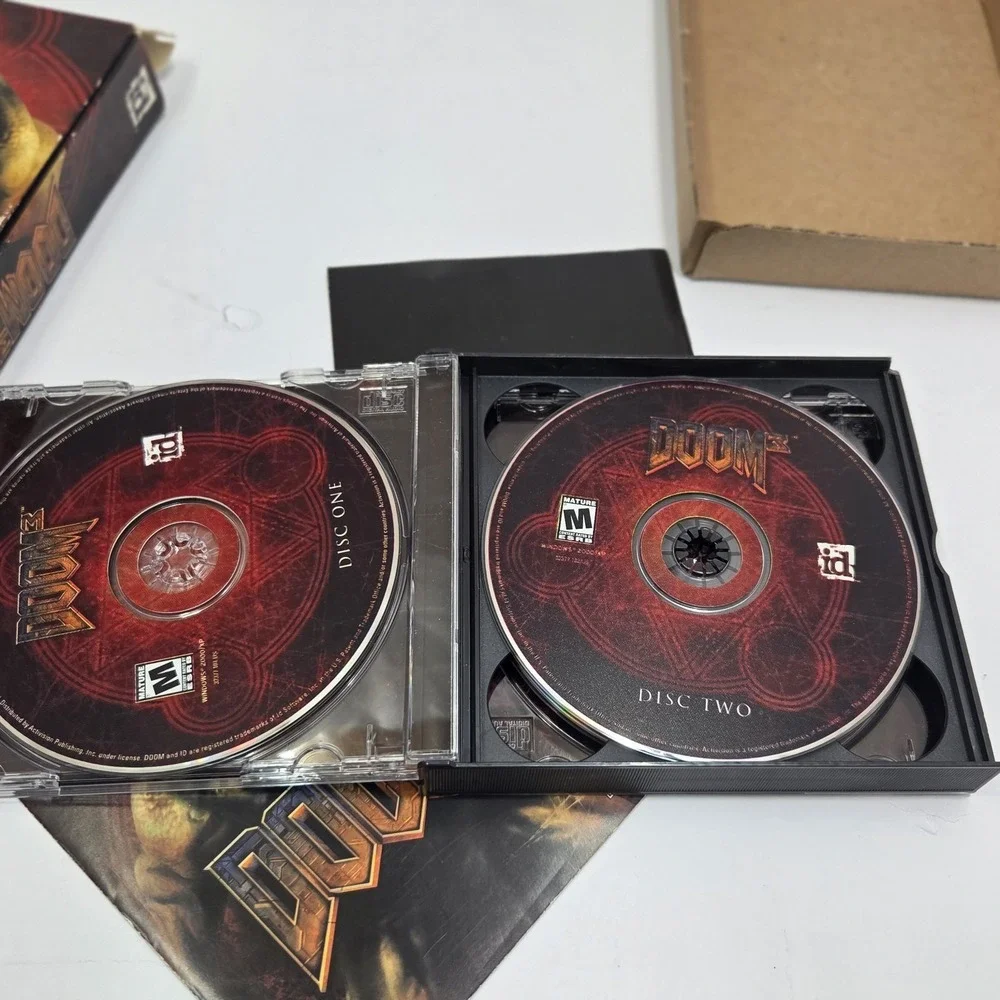 Doom 3 Big Box Version PC Game 3 Disc Complete‎ 2004 3 Discs